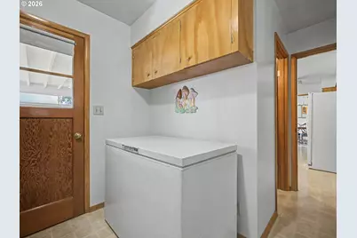 250 SE Juniper Ave, Gresham, OR 97080 - Photo 33