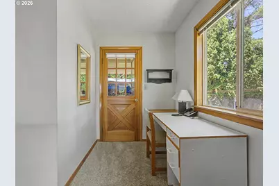 250 SE Juniper Ave, Gresham, OR 97080 - Photo 21