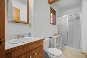 250 SE Juniper Ave, Gresham, OR 97080 - Photo 35