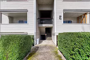 11046 SW Greenburg Rd, Portland, OR 97223 - Photo 3