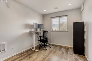 11046 SW Greenburg Rd, Portland, OR 97223 - Photo 13