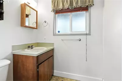 3359 SE Pine St, Hillsboro, OR 97123 - Photo 19