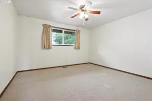 3359 SE Pine St, Hillsboro, OR 97123 - Photo 27