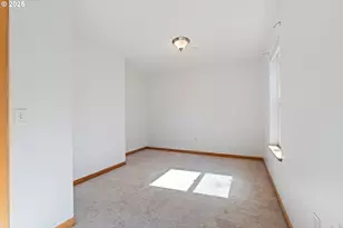 990 W 8th Pl, The Dalles, OR 97058 - Photo 19