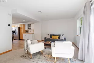 990 W 8th Pl, The Dalles, OR 97058 - Photo 7