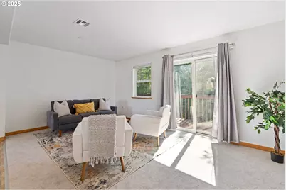 990 W 8th Pl, The Dalles, OR 97058 - Photo 5