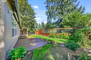 3755 Julia Loop, Eugene, OR 97404 - Photo 33