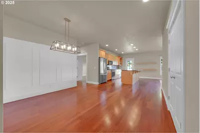 3755 Julia Loop, Eugene, OR 97404 - Photo 5