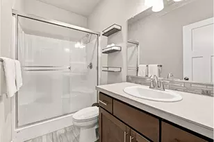 1947 N Knott Ct, Canby, OR 97013 - Photo 17