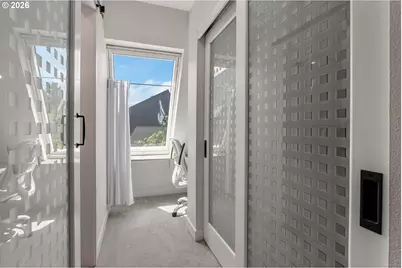 118 N Hayden Bay Dr, Portland, OR 97217 - Photo 23
