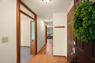 462 NE 24th Ave, Hillsboro, OR 97124 - Photo 3