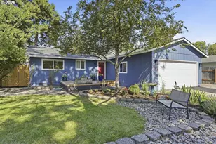 792 SE Cedar St, Dundee, OR 97115 - Photo 1