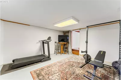 11282 SE Pine Ct, Portland, OR 97216 - Photo 17