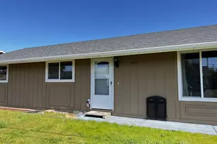 2385 19th St, Florence, OR 97439 - Photo 3