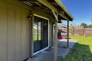 2385 19th St, Florence, OR 97439 - Photo 43
