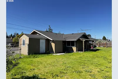 2385 19th St, Florence, OR 97439 - Photo 41