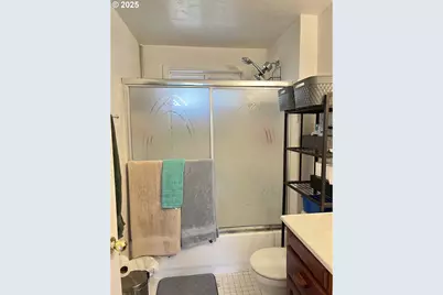 2385 19th St, Florence, OR 97439 - Photo 21