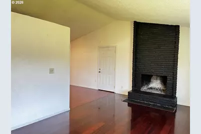 2385 19th St, Florence, OR 97439 - Photo 5