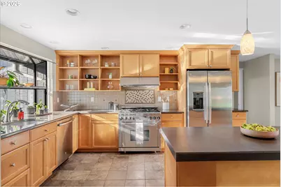 14815 SW Bonnie Brae St, Beaverton, OR 97007 - Photo 5