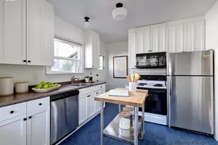 2416 NE 32nd Ct, Portland, OR 97212 - Photo 7