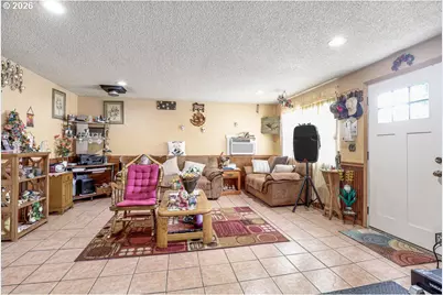 4054 Bartlett Dr, Hood River, OR 97031 - Photo 3