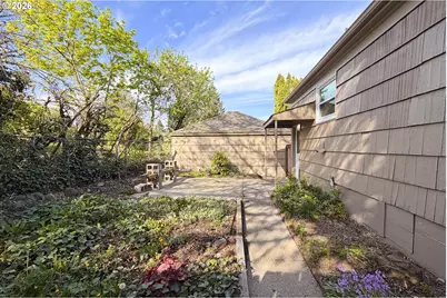 7020 NE Halsey St, Portland, OR 97213 - Photo 19