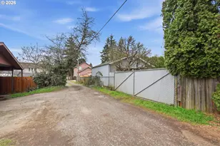 6621 SE Carlton St, Portland, OR 97206 - Photo 41