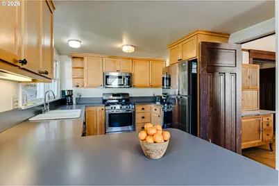 2001 Columbia St, Eugene, OR 97403 - Photo 17