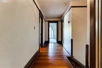 2001 Columbia St, Eugene, OR 97403 - Photo 21