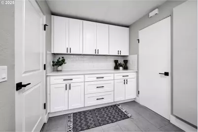 1925 E 26th Ave, Eugene, OR 97403 - Photo 17