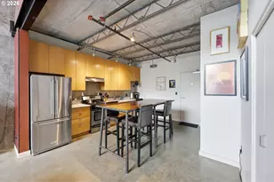 4426 SE Hawthorne Blvd, Portland, OR 97215 - Photo 13