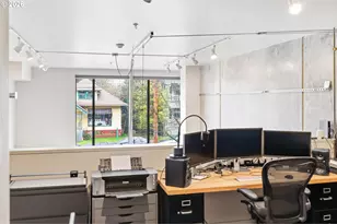 4426 SE Hawthorne Blvd, Portland, OR 97215 - Photo 25