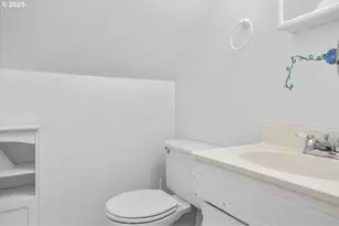 800 Byron Creek Rd, Winston, OR 97496 - Photo 35