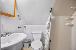 800 Byron Creek Rd, Winston, OR 97496 - Photo 7