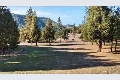 800 Byron Creek Rd, Winston, OR 97496 - Photo 17