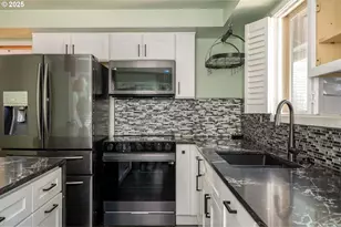 18335 SE 370th Ave, Sandy, OR 97055 - Photo 5