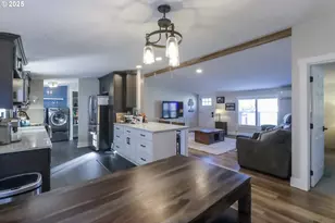 620 E 2nd St, Yamhill, OR 97148 - Photo 9