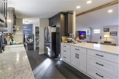 620 E 2nd St, Yamhill, OR 97148 - Photo 5