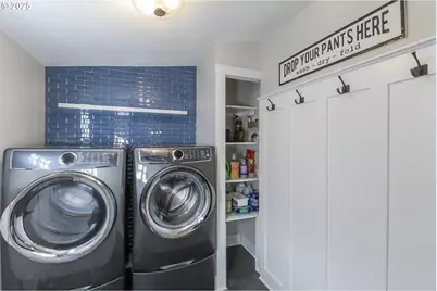 620 E 2nd St, Yamhill, OR 97148 - Photo 21