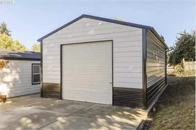 620 E 2nd St, Yamhill, OR 97148 - Photo 31