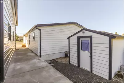 620 E 2nd St, Yamhill, OR 97148 - Photo 25