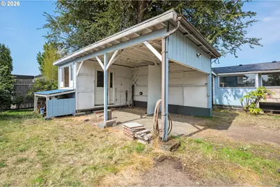1995 J St, Springfield, OR 97477 - Photo 35