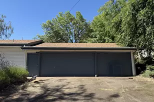 150 SW Brantley Dr, Winston, OR 97496 - Photo 11