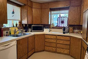 150 SW Brantley Dr, Winston, OR 97496 - Photo 3
