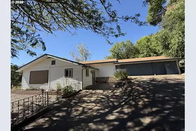 150 SW Brantley Dr, Winston, OR 97496 - Photo 1