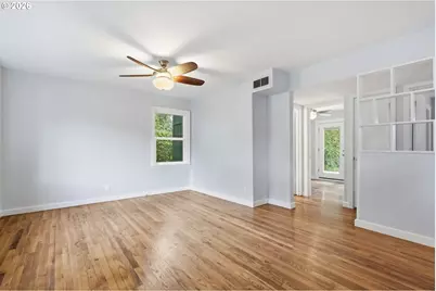 2057 SE 72nd Ave, Portland, OR 97215 - Photo 5