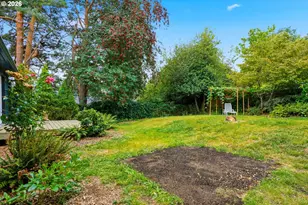 2057 SE 72nd Ave, Portland, OR 97215 - Photo 31