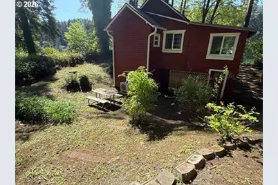 90988 Angels Flight Rd, Walterville, OR 97489 - Photo 3