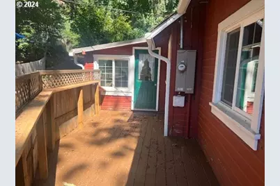 90988 Angels Flight Rd, Walterville, OR 97489 - Photo 5