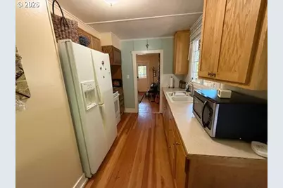 90988 Angels Flight Rd, Walterville, OR 97489 - Photo 15